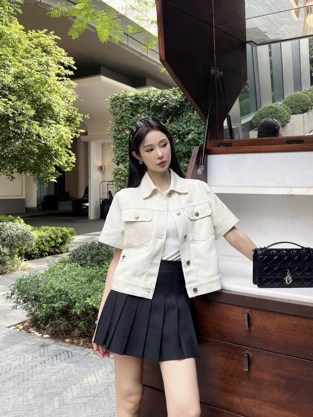 DIOR エンブロイダリー ビー デニム 半袖ジャケット【50％割引+送料無料】