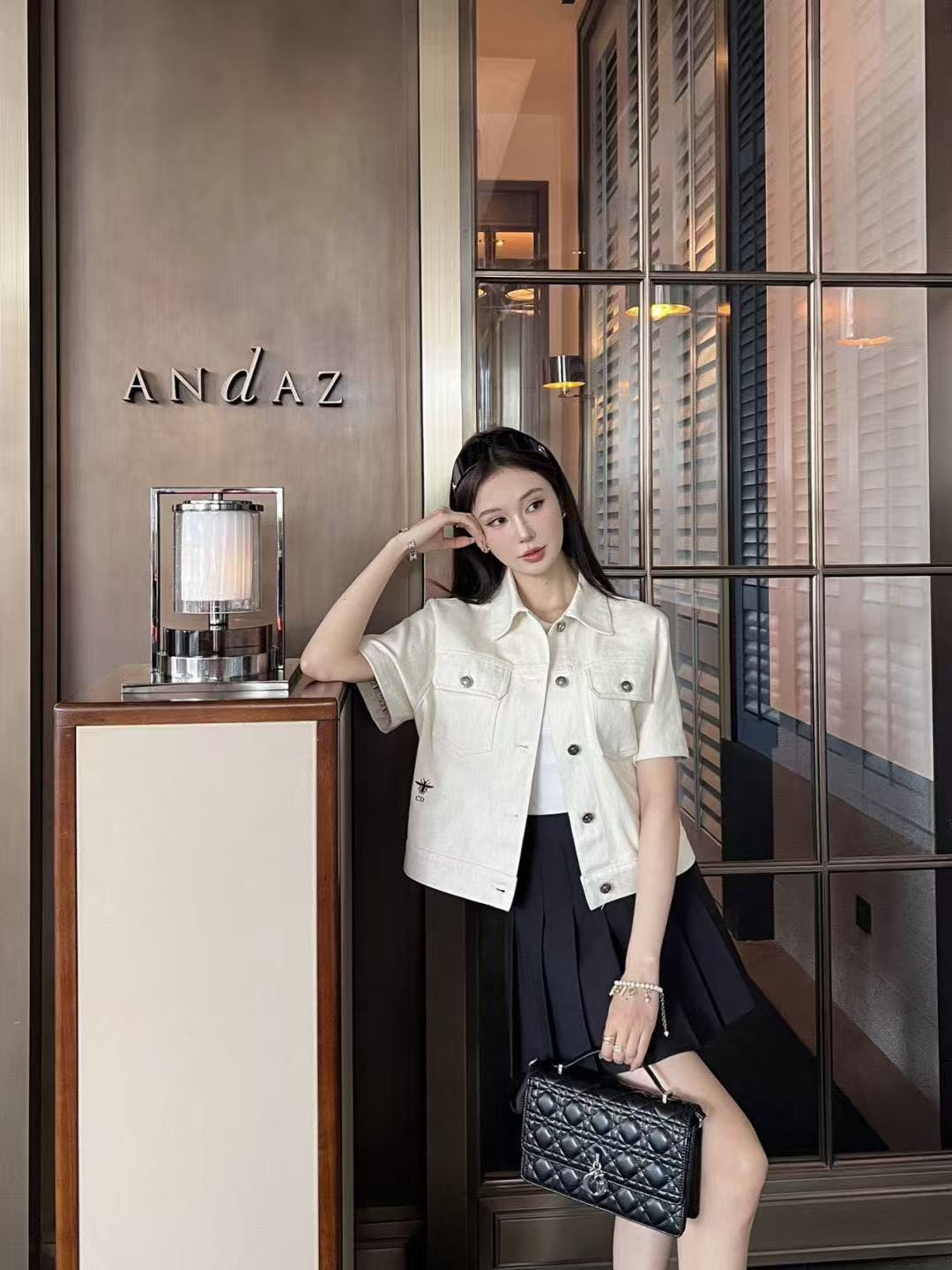 DIOR エンブロイダリー ビー デニム 半袖ジャケット【50％割引+送料無料】