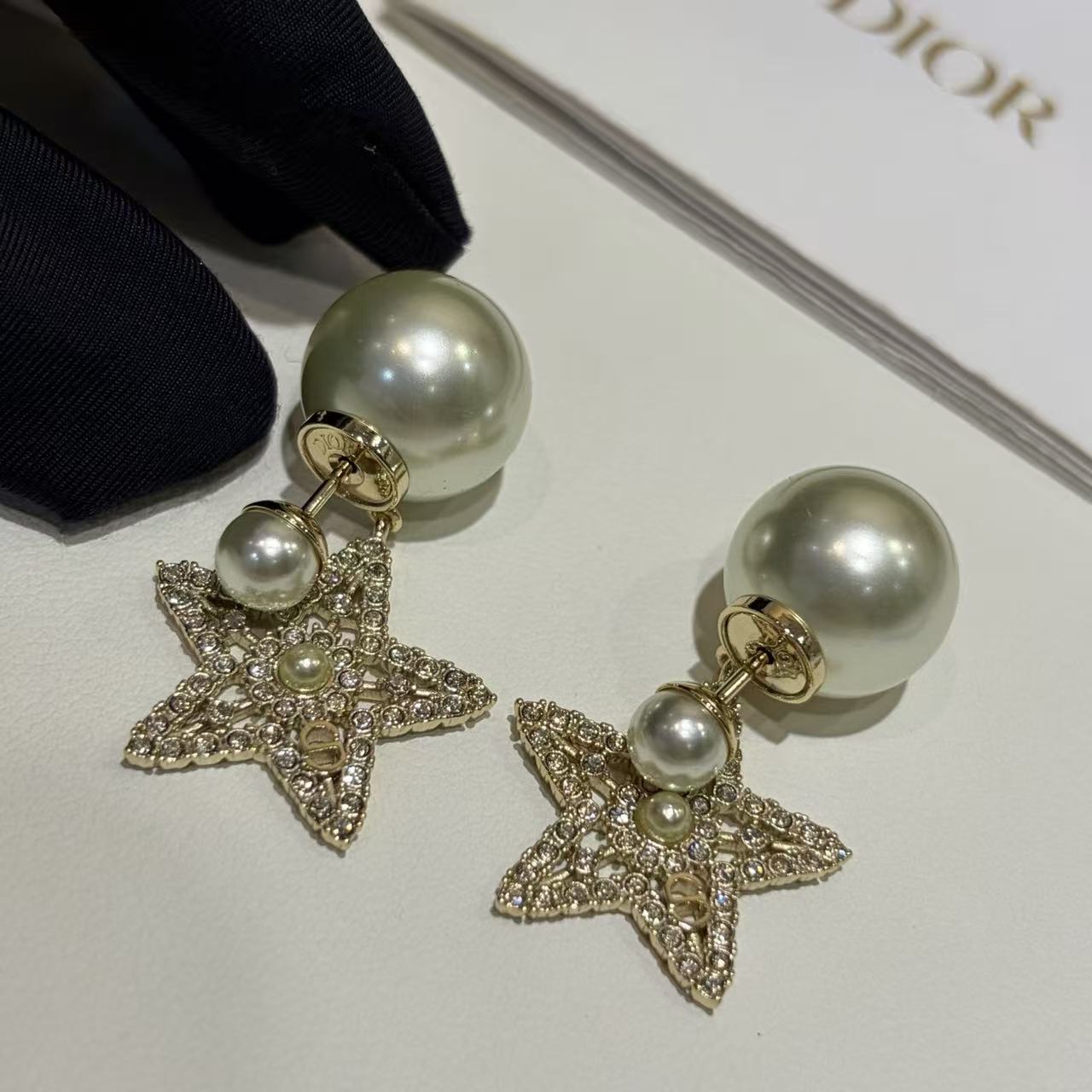 DI0R五芒星の真珠のイヤリング【50％割引+送料無料】