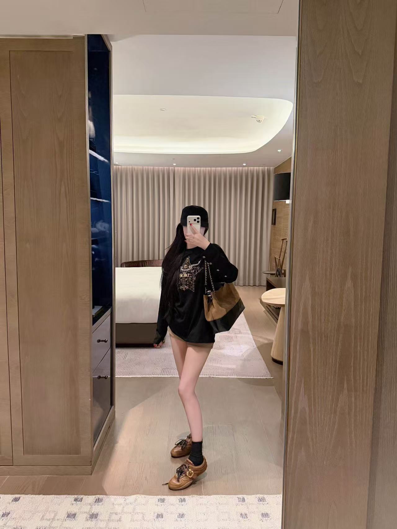 DIOR 五芒星刺繍スパンコールTシャツ【50％割引+送料無料】