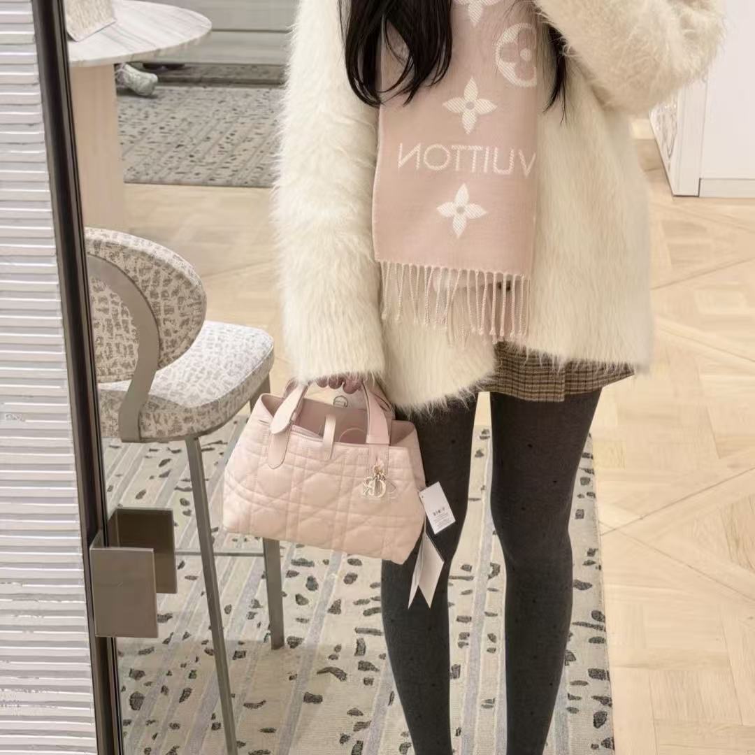 DI0Rピンクのハンドバッグ【50％割引+送料無料】