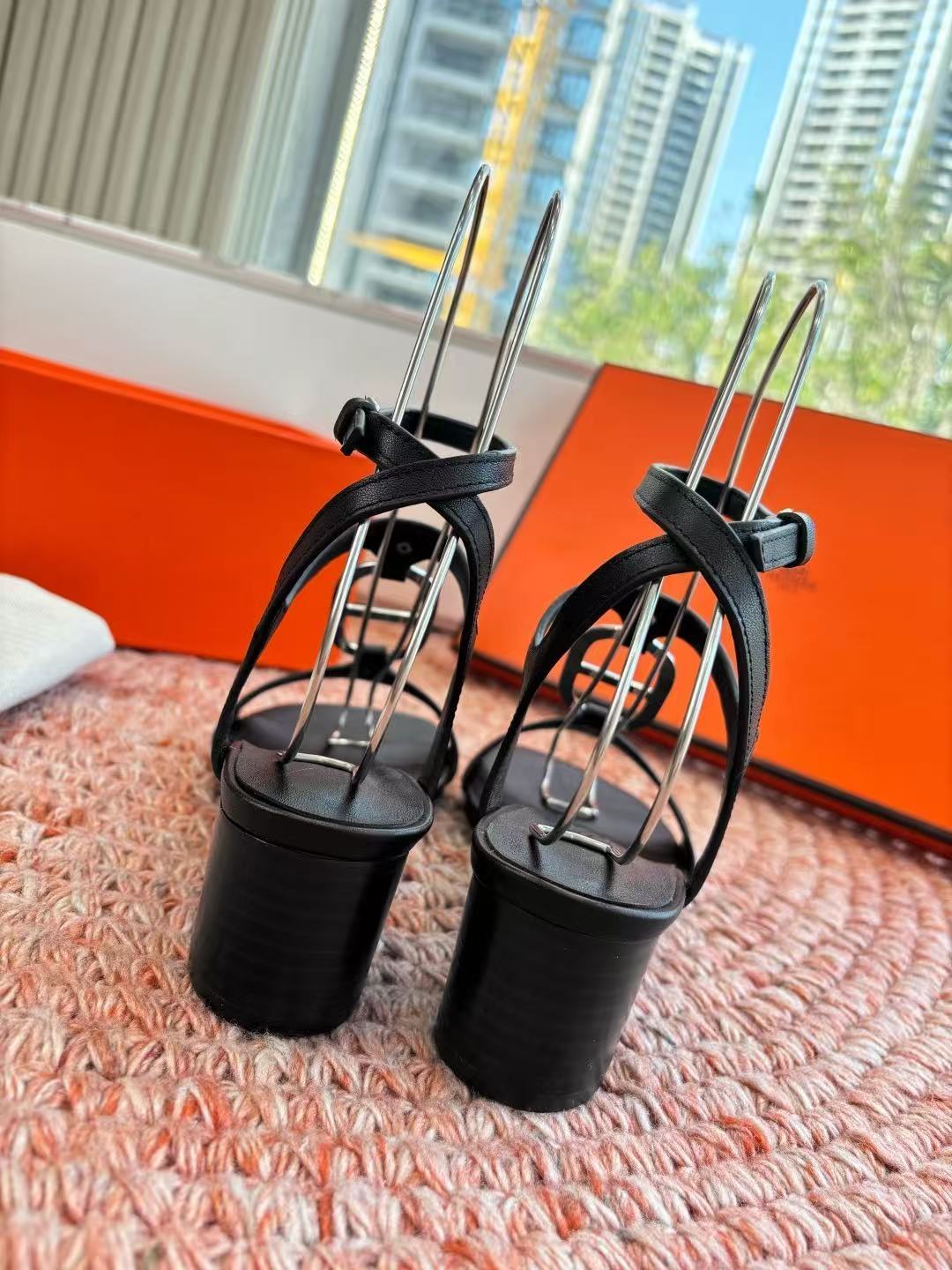 HERME5高品質kellyチャンキーヒールサンダル【50％割引+送料無料】