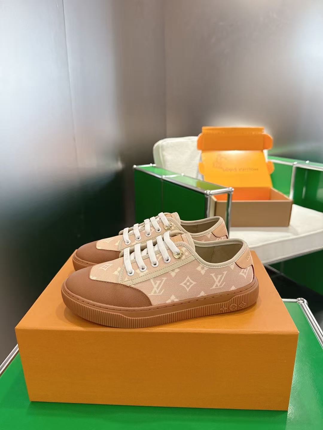 LVの高品質プリントカジュアルシューズ【50％割引+送料無料】