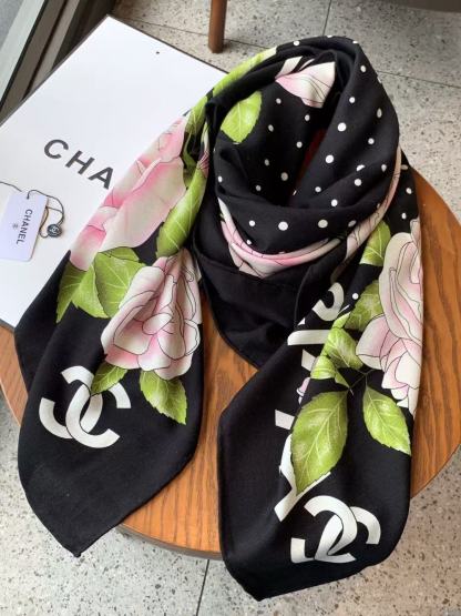 CHANE1 高品質プリントシルクスカーフ【50％割引+送料無料】