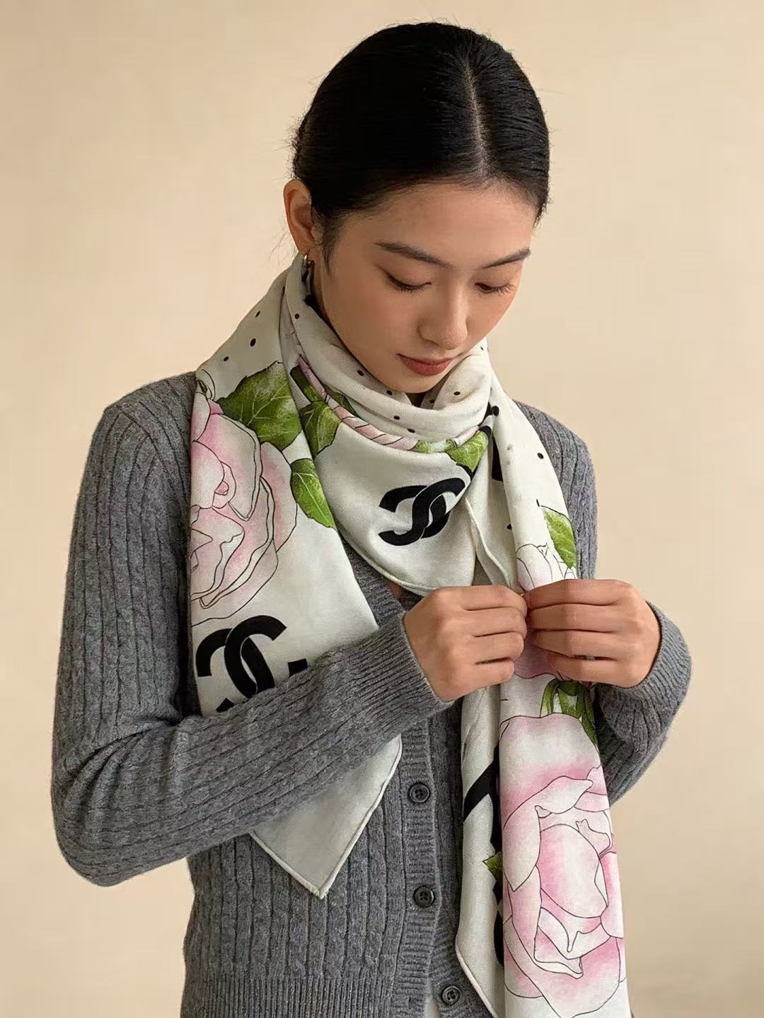 CHANE1 高品質プリントシルクスカーフ【50％割引+送料無料】