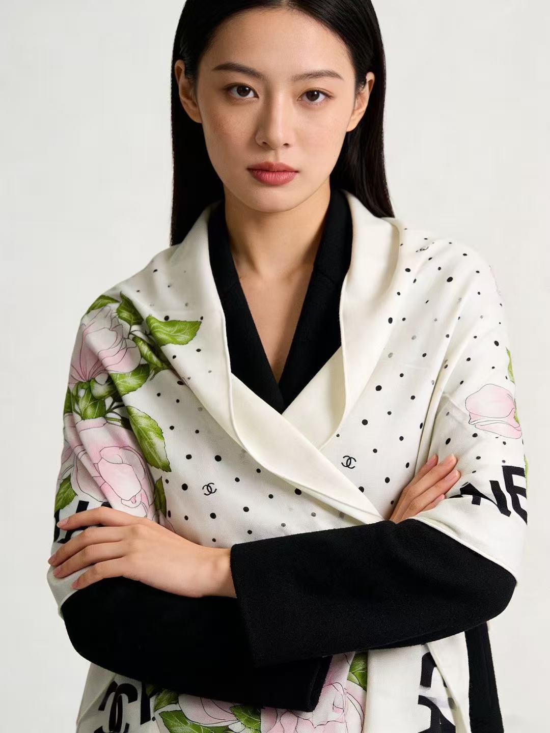 CHANE1 高品質プリントシルクスカーフ【50％割引+送料無料】