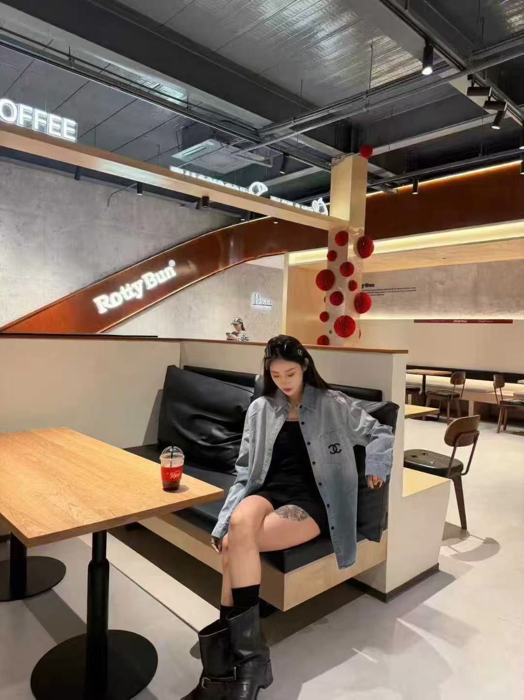 CHANE1 ダブルC テンセルシャツ【50％割引+送料無料】