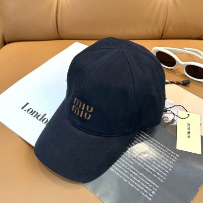 M1UM1U 刺繍レターTシャツ【50％割引+送料無料】