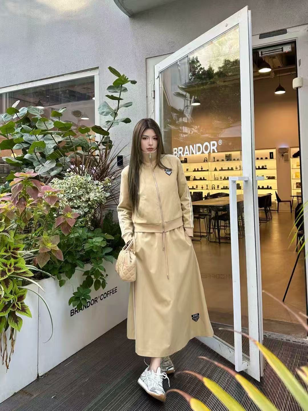 PR4DA トライアングルロゴ ジッパージャケット+スカート ツーピースセット【50％割引+送料無料】