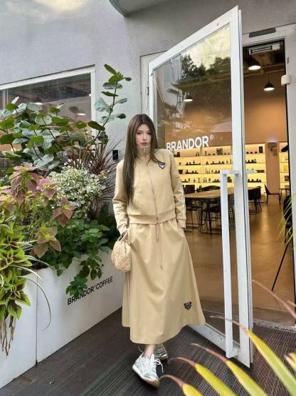 PR4DA トライアングルロゴ ジッパージャケット+スカート ツーピースセット【50％割引+送料無料】