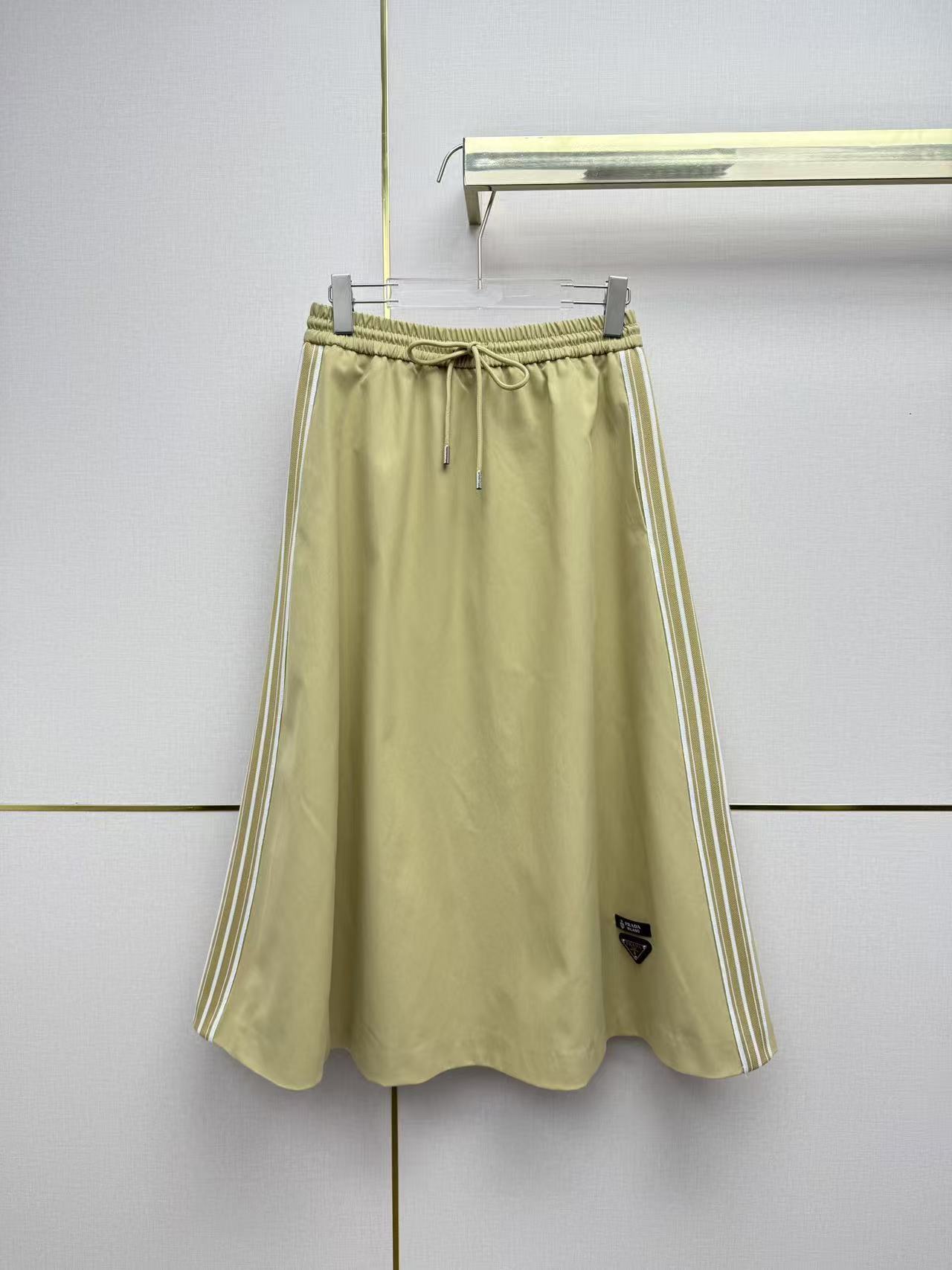 PR4DA トライアングルロゴ ジッパージャケット+スカート ツーピースセット【50％割引+送料無料】