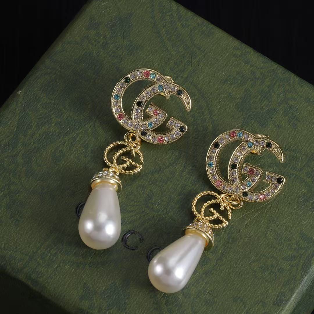 GUCC1 カラーダイヤモンドパールスタッドイヤリング【50％割引+送料無料】