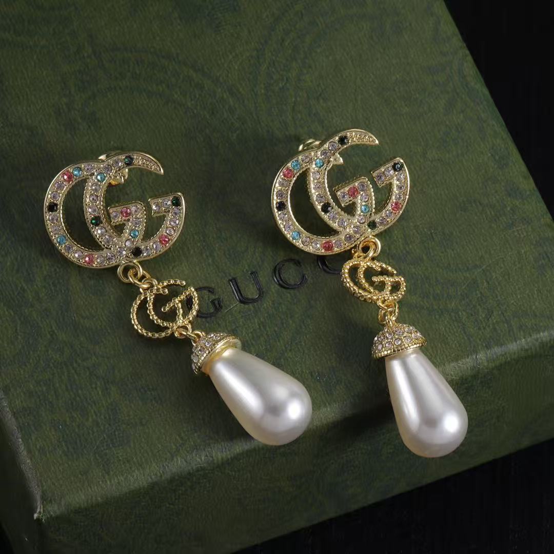GUCC1 カラーダイヤモンドパールスタッドイヤリング【50％割引+送料無料】