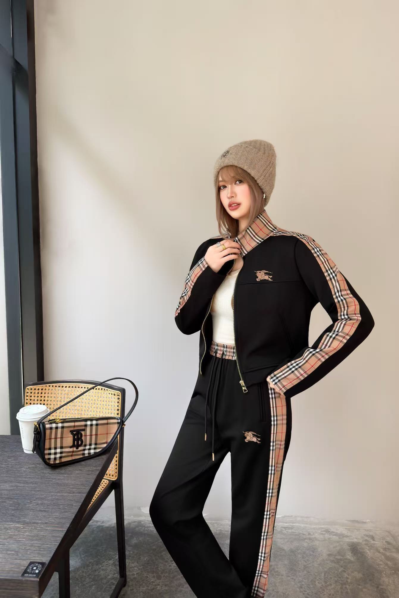 BUR8ERRY 高品質スタンドカラージャケット+パンツ ツーピースセット【50％割引+送料無料】
