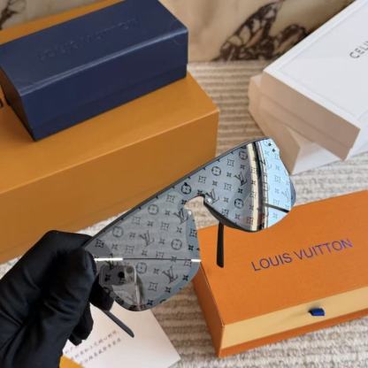 LV オールオーバーロゴ サングラス【50％割引+送料無料】