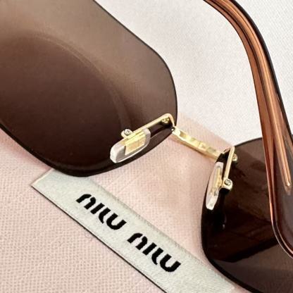 M1UM1U 高品質サングラス【50％割引+送料無料】