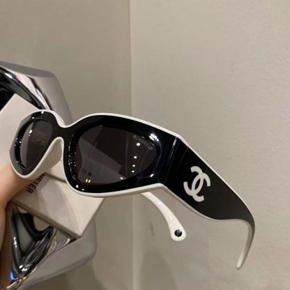 CHANE1 ダブルC ブラック＆ホワイト グラス【50％割引+送料無料】