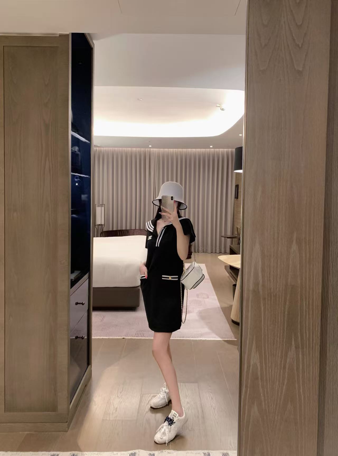 CEL1NE 凱旋門半袖ドレス【50％割引+送料無料】