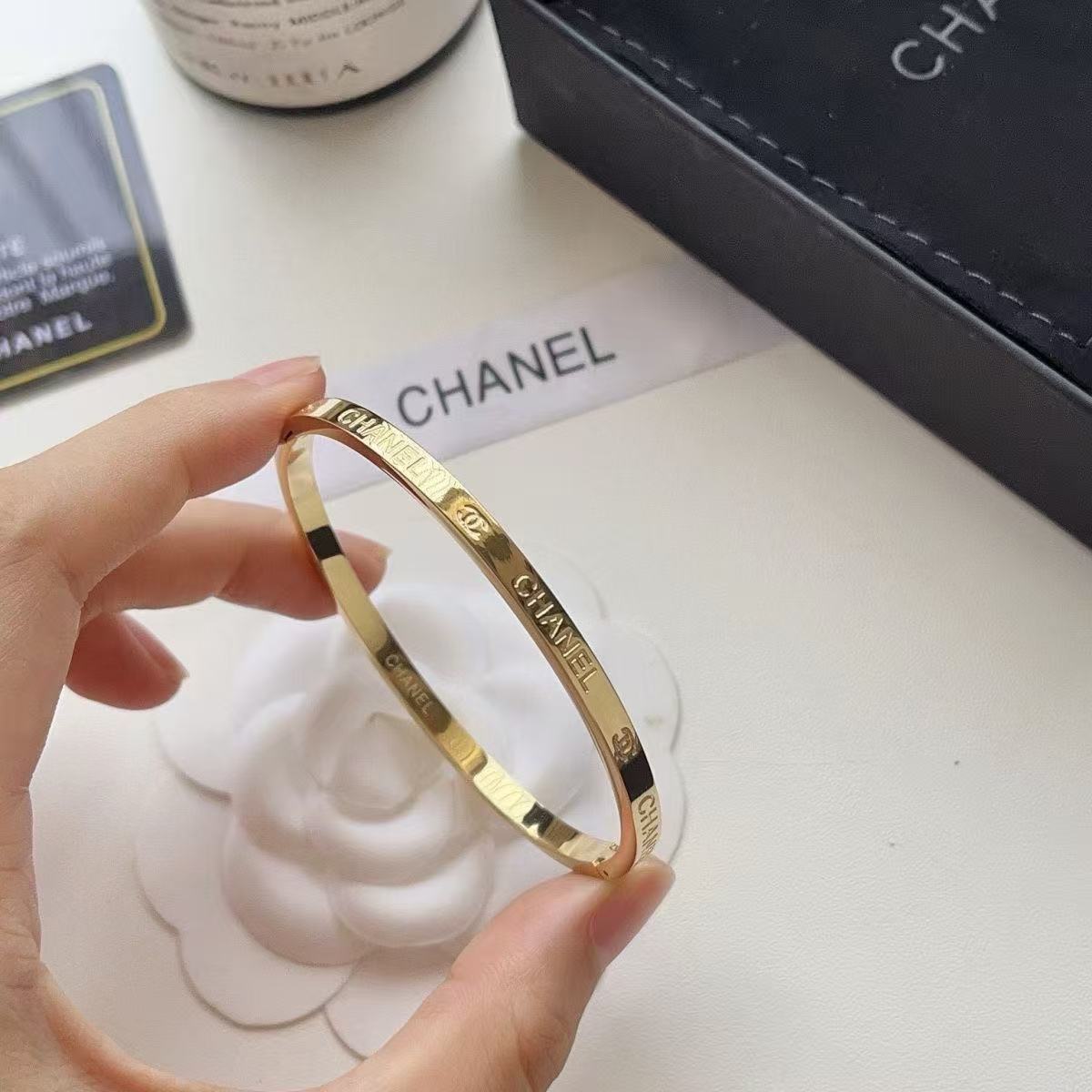 CHANE1 ダブルCレターブレスレット【50％割引+送料無料】