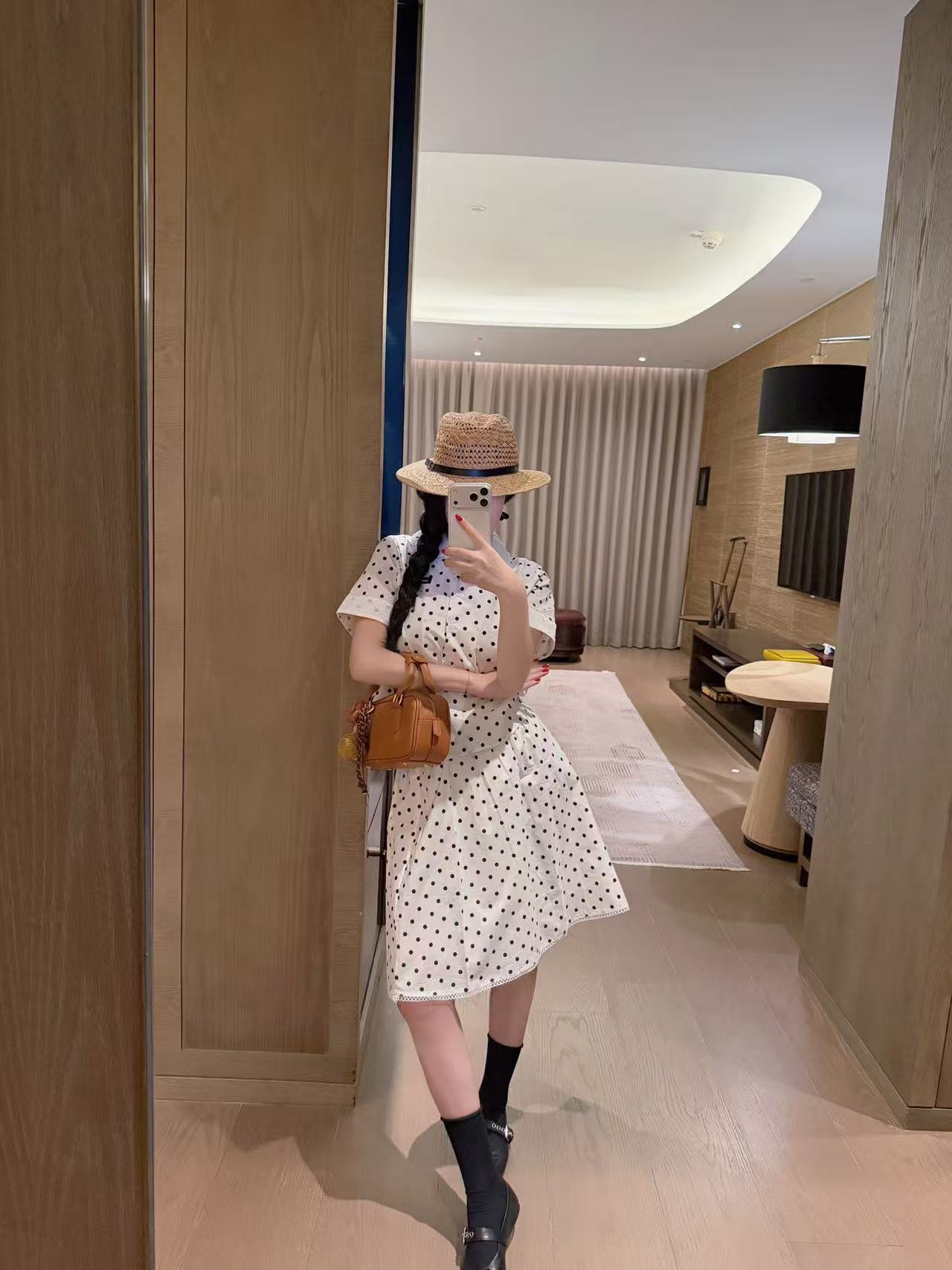 M1UM1U 水玉シャツ＋スカート ツーピースセット【50％割引+送料無料】