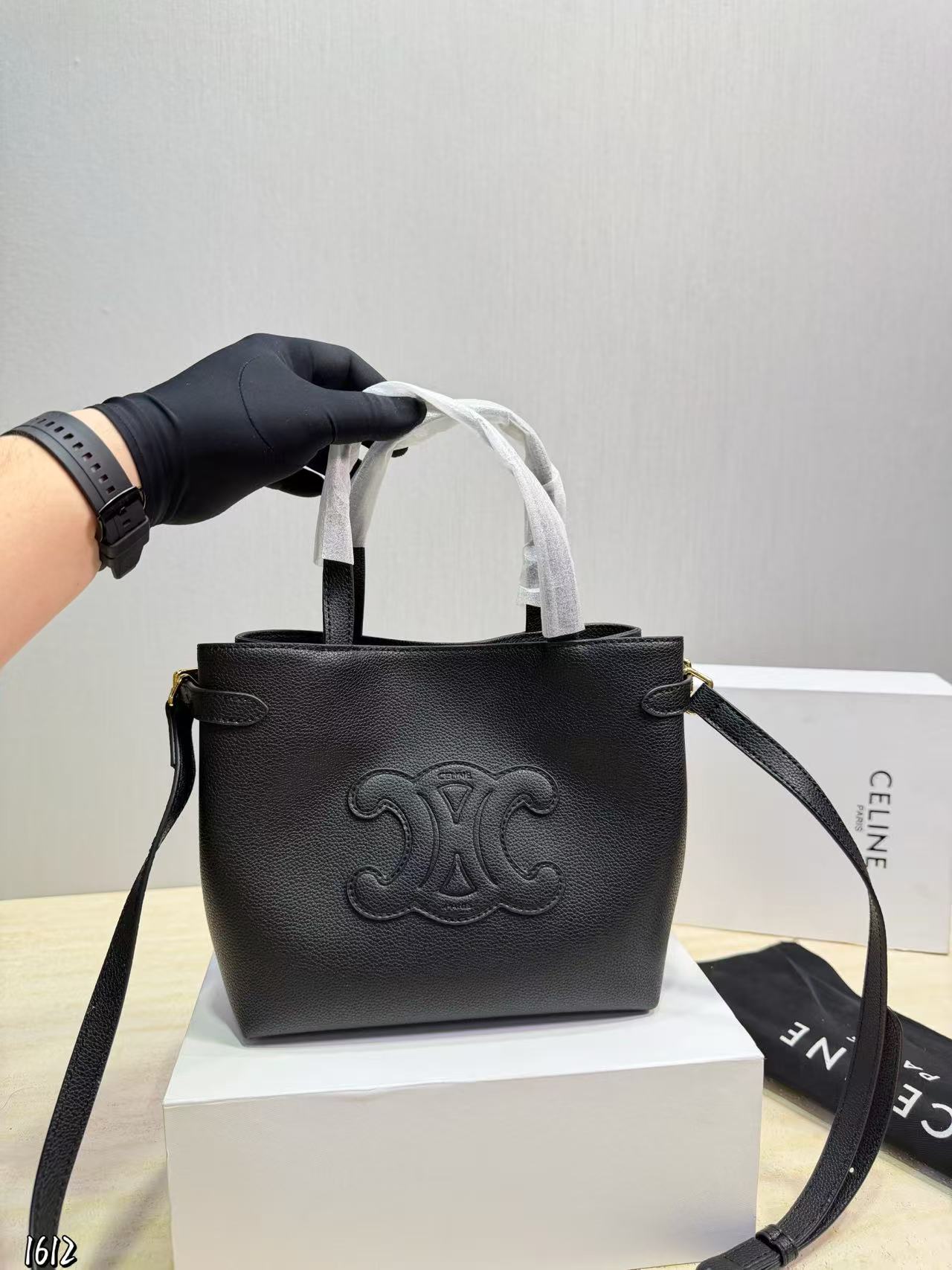 CEL1NE 凱旋門ハンドバッグ【50％割引+送料無料】