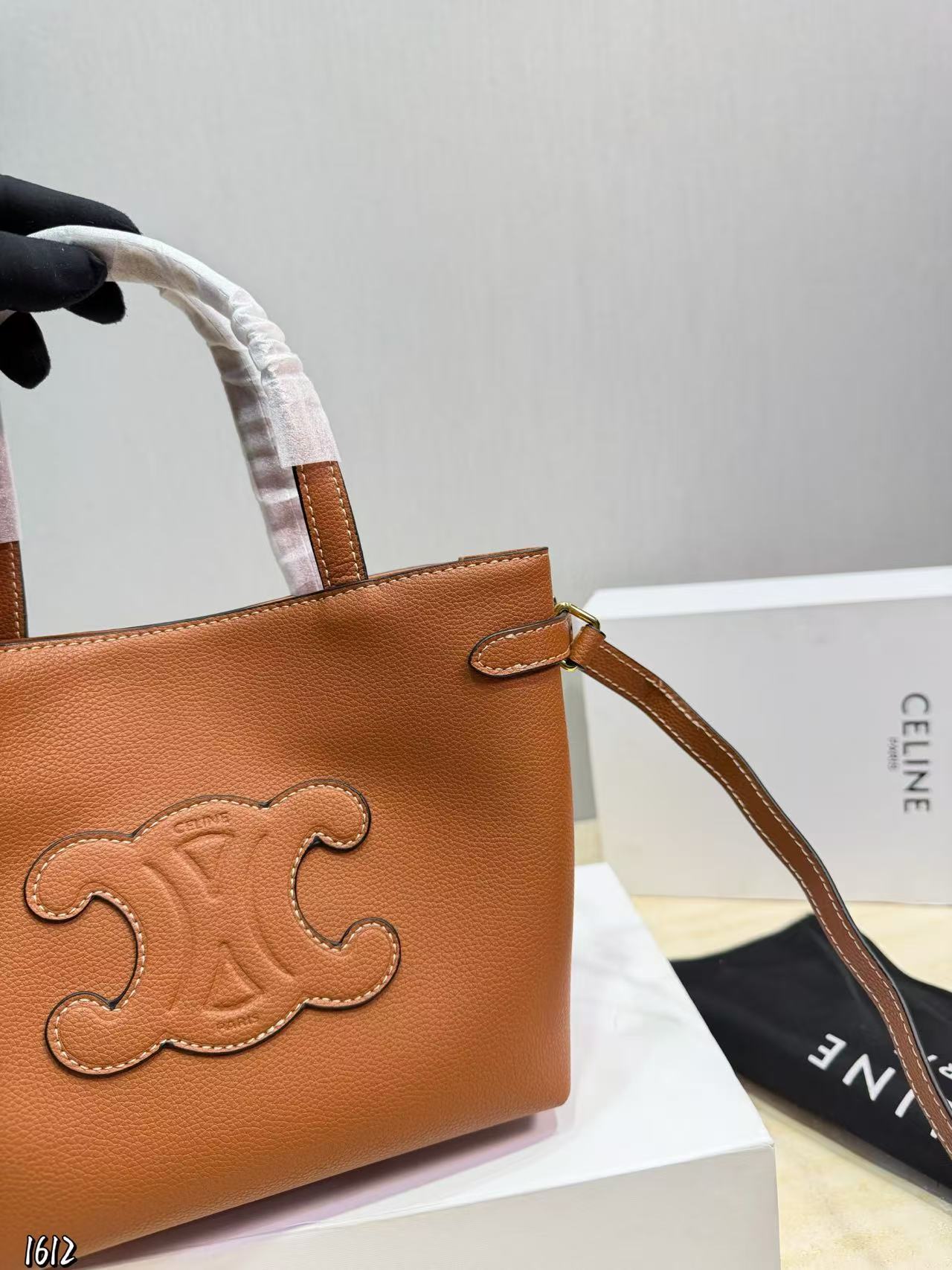 CEL1NE 凱旋門ハンドバッグ【50％割引+送料無料】