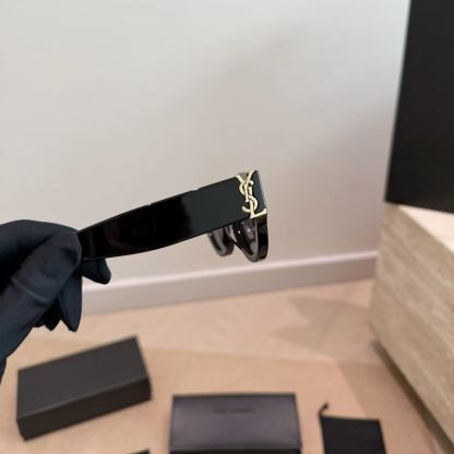 YSLのミニマリストサングラス【50％割引+送料無料】