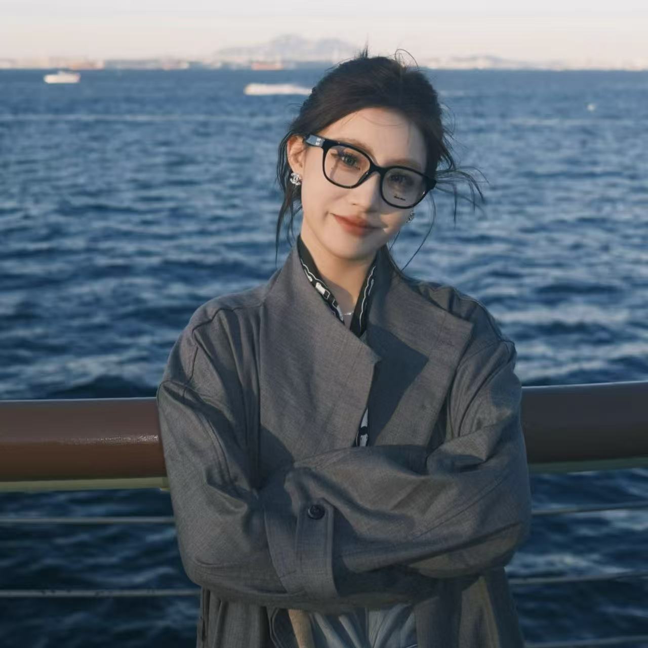 M1UM1U ミニマリスト レター グラス【50％割引+送料無料】