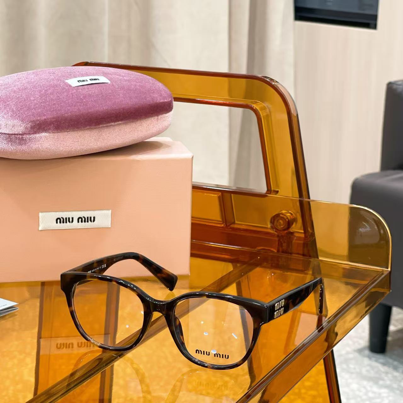 M1UM1U ミニマリスト レター グラス【50％割引+送料無料】