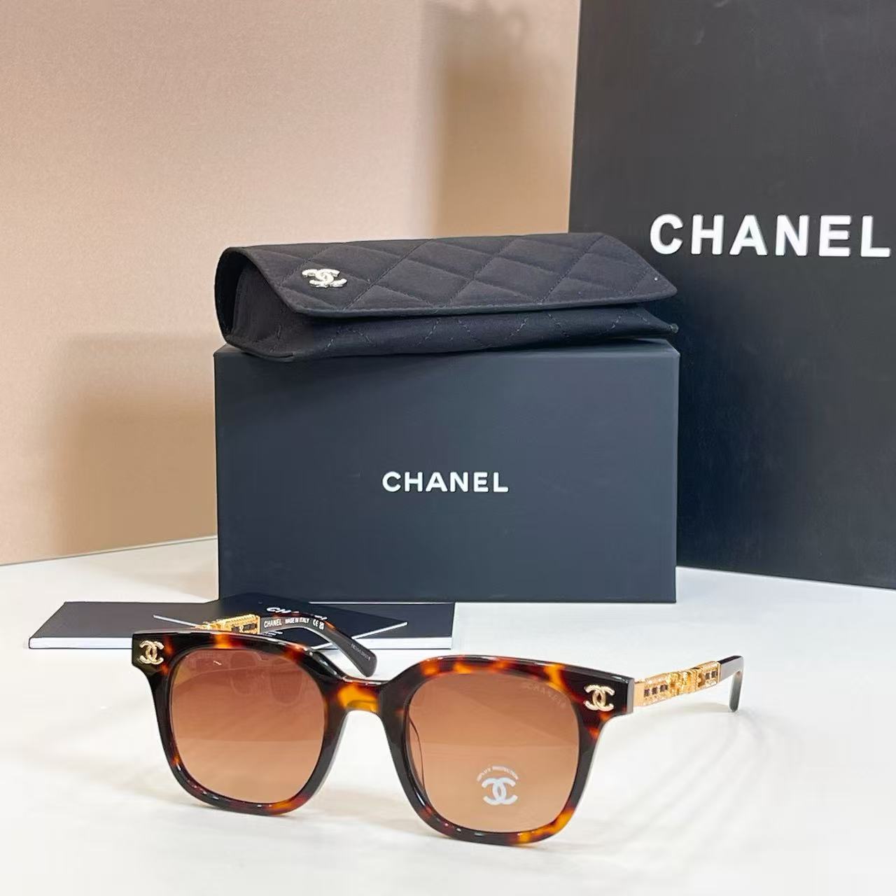 CHANE1 新作ダブルC文字メガネ【50％割引+送料無料】