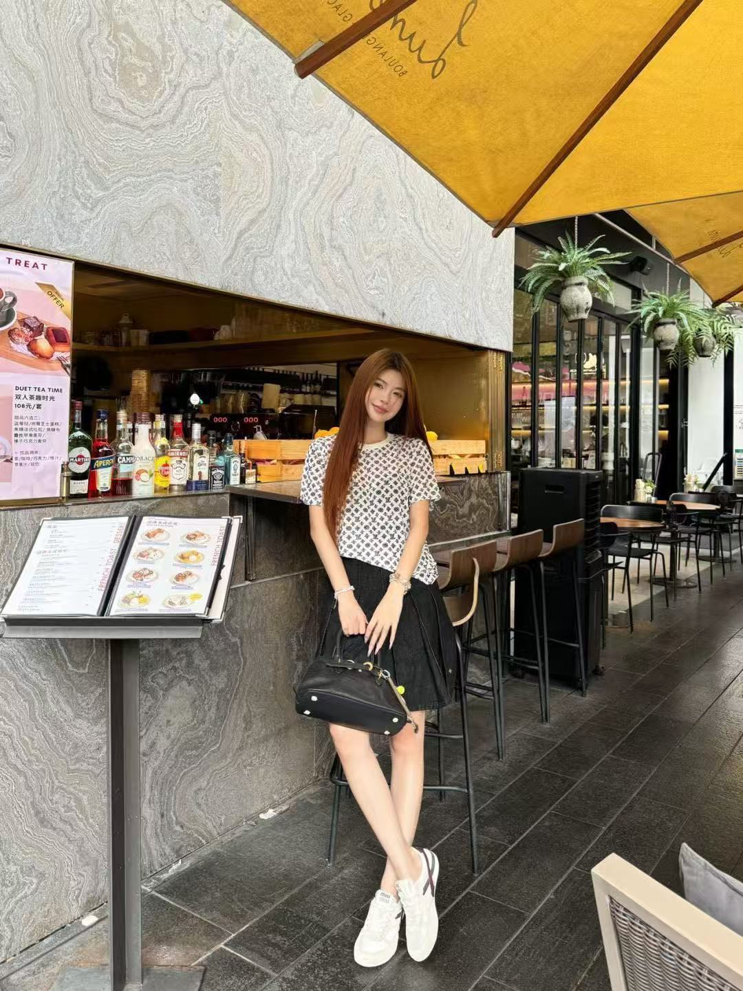 LV四つ葉のクローバーメッシュプリントTシャツ【50％割引+送料無料】