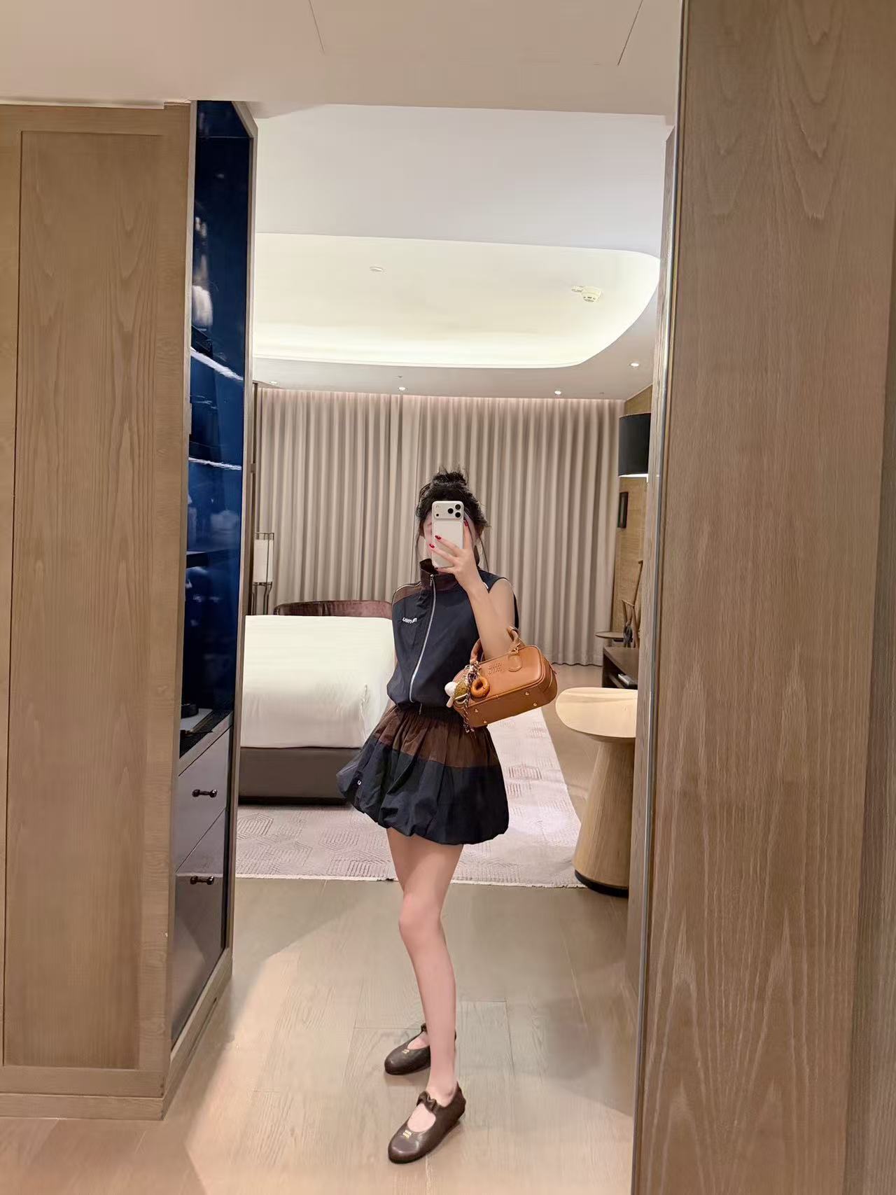 M1UM1U ジッパーベスト+スカート ツーピースセット【50％割引+送料無料】