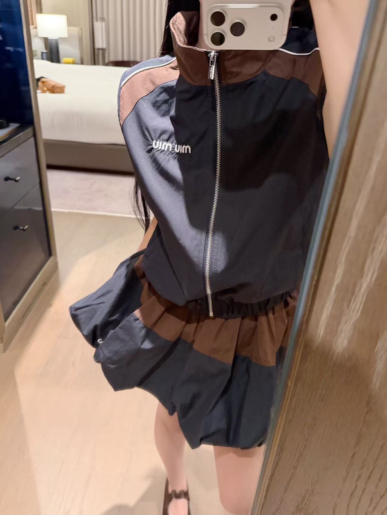 M1UM1U ジッパーベスト+スカート ツーピースセット【50％割引+送料無料】