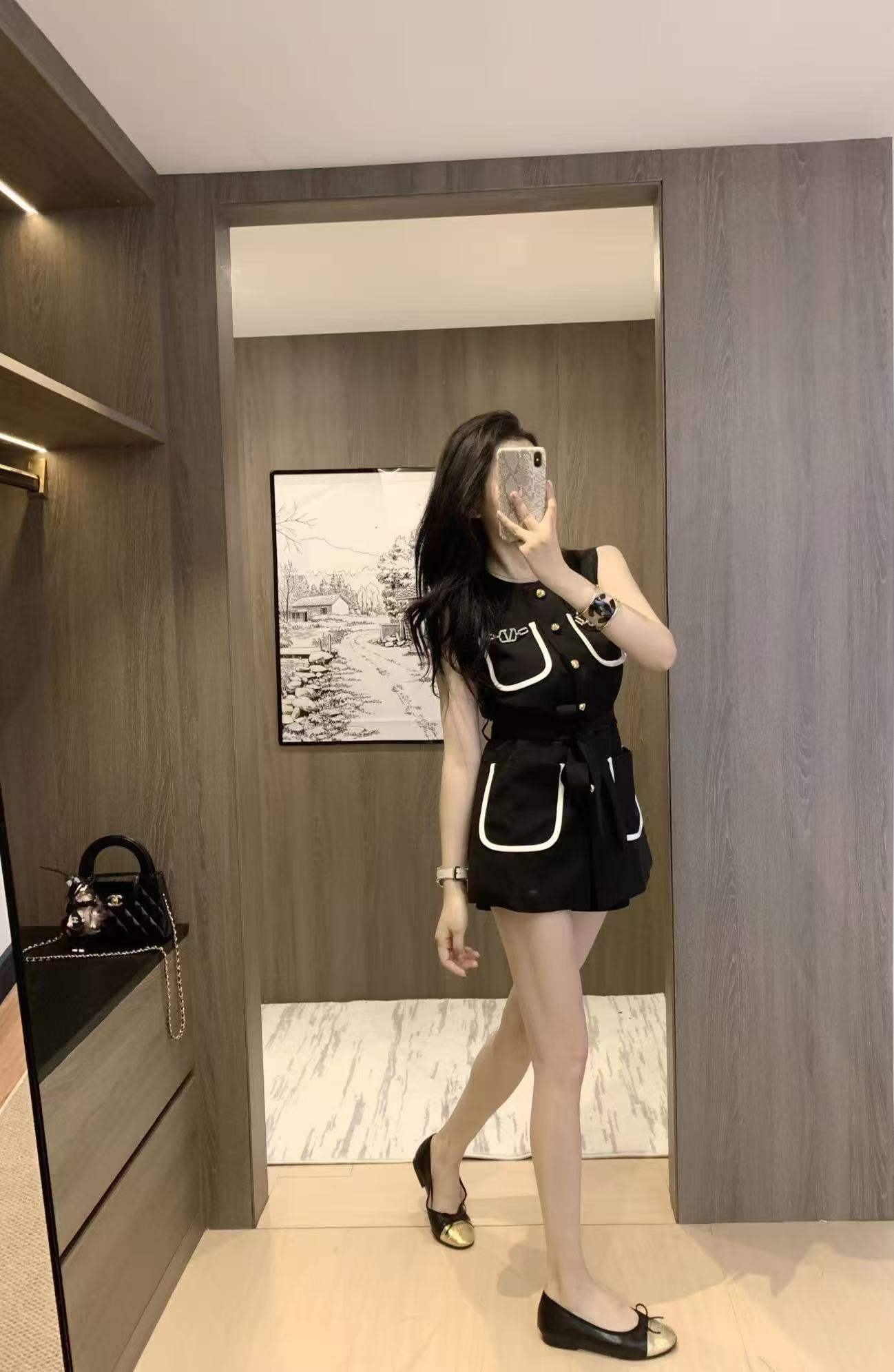 VALENT1NO メタルボタン ノースリーブ ドレス【50％割引+送料無料】