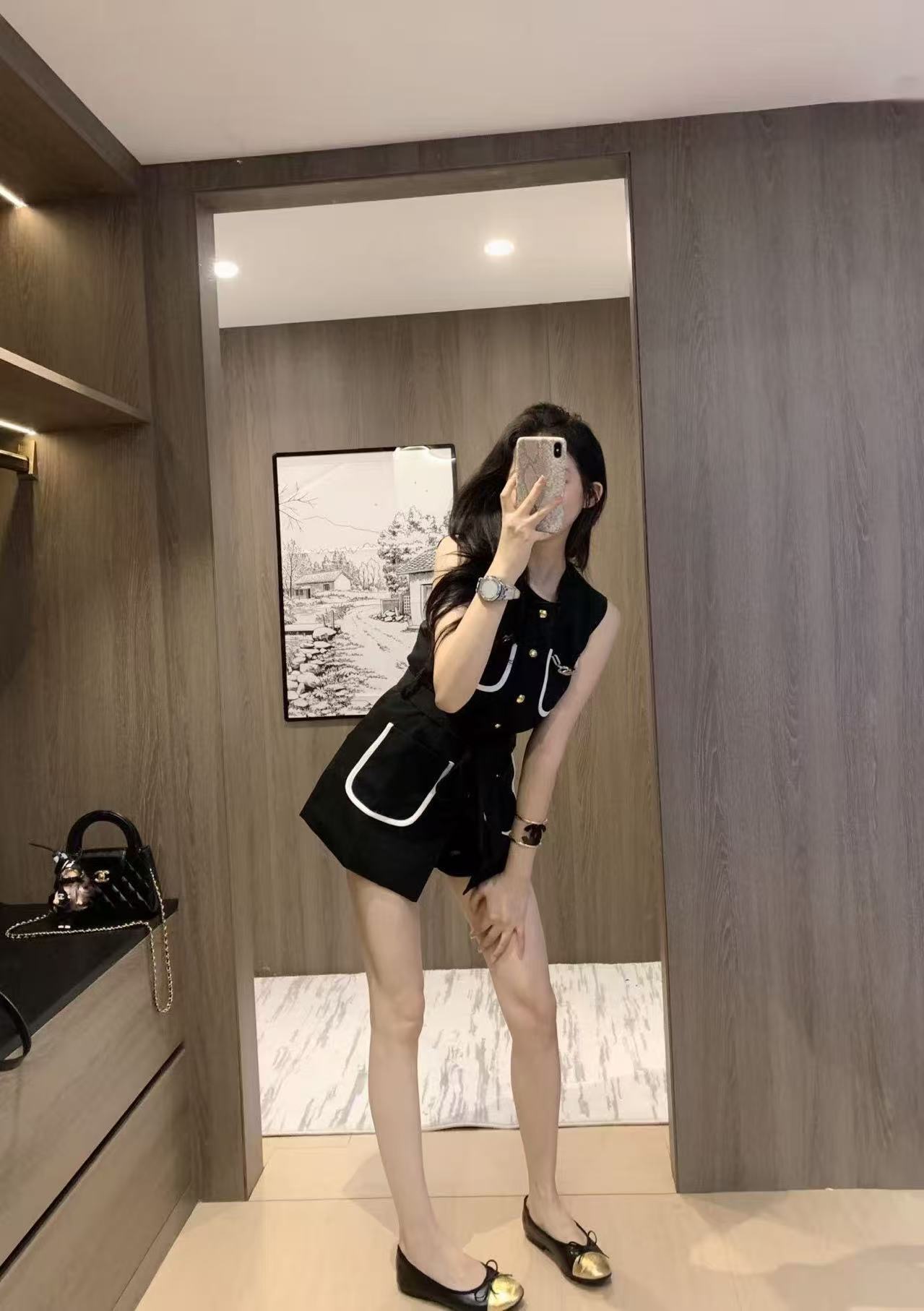 VALENT1NO メタルボタン ノースリーブ ドレス【50％割引+送料無料】