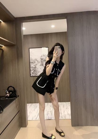 VALENT1NO メタルボタン ノースリーブ ドレス【50％割引+送料無料】