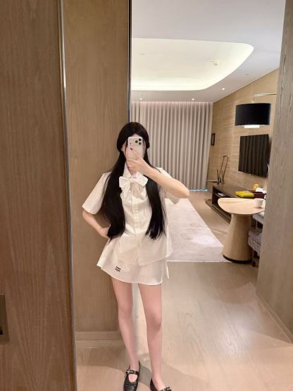 M1UM1U シャツ＋スカート ツーピースセット【50％割引+送料無料】