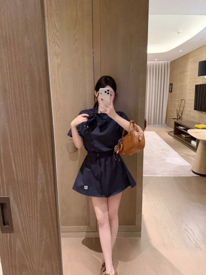 M1UM1U シャツ＋スカート ツーピースセット【50％割引+送料無料】