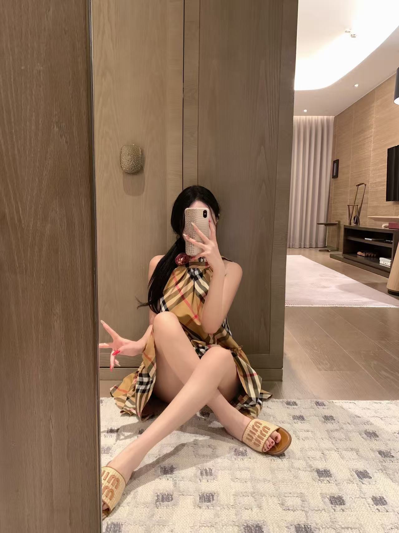 BUR8ERRY チェック柄ノースリーブドレス【50％割引+送料無料】