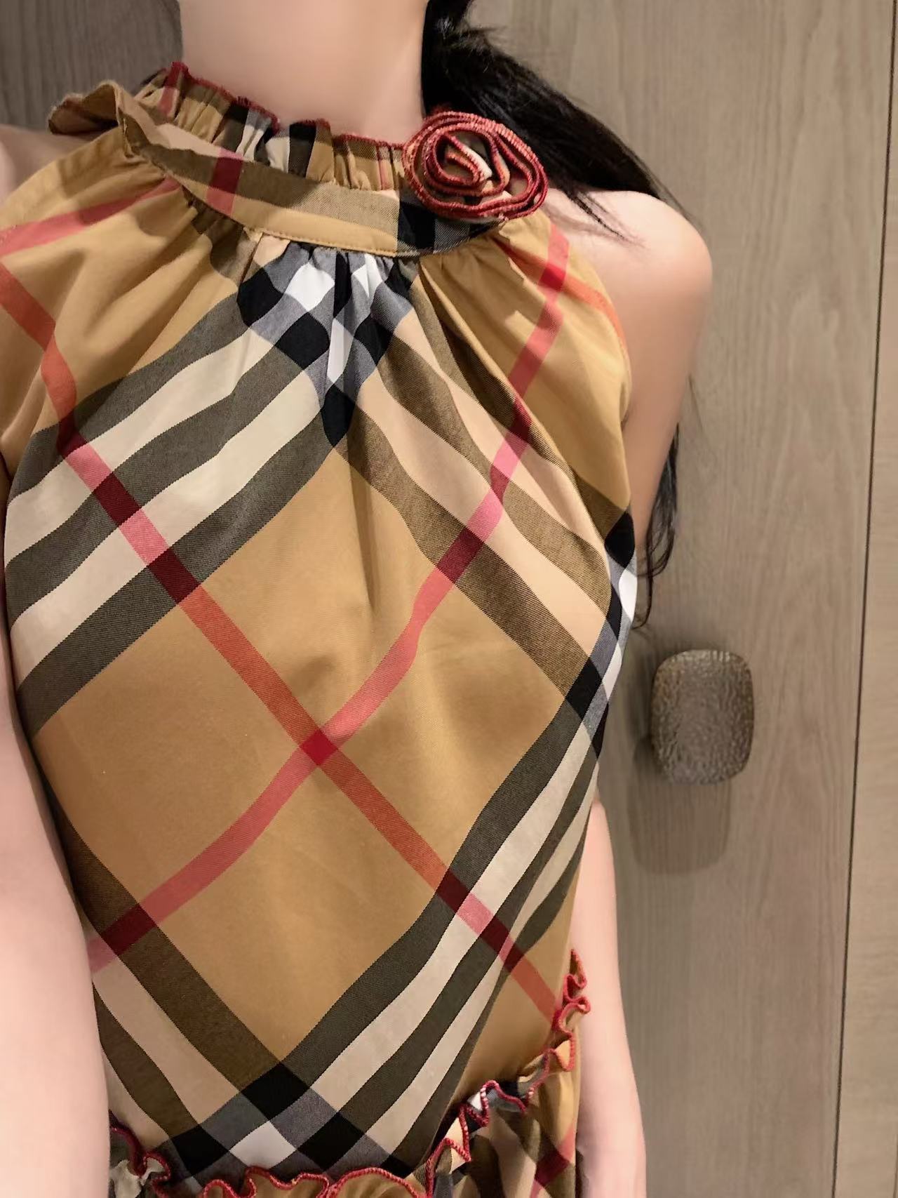 BUR8ERRY チェック柄ノースリーブドレス【50％割引+送料無料】