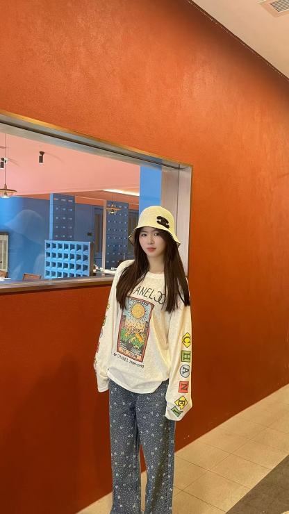 CHANE1 カラフルレター ロングスリーブTシャツ【50％割引+送料無料】