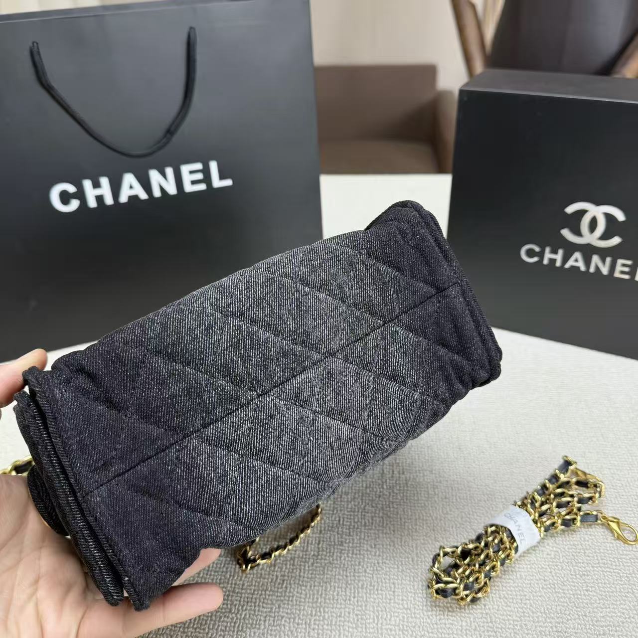 CHANE1 デニムチェーンショルダーバッグ【50％割引+送料無料】