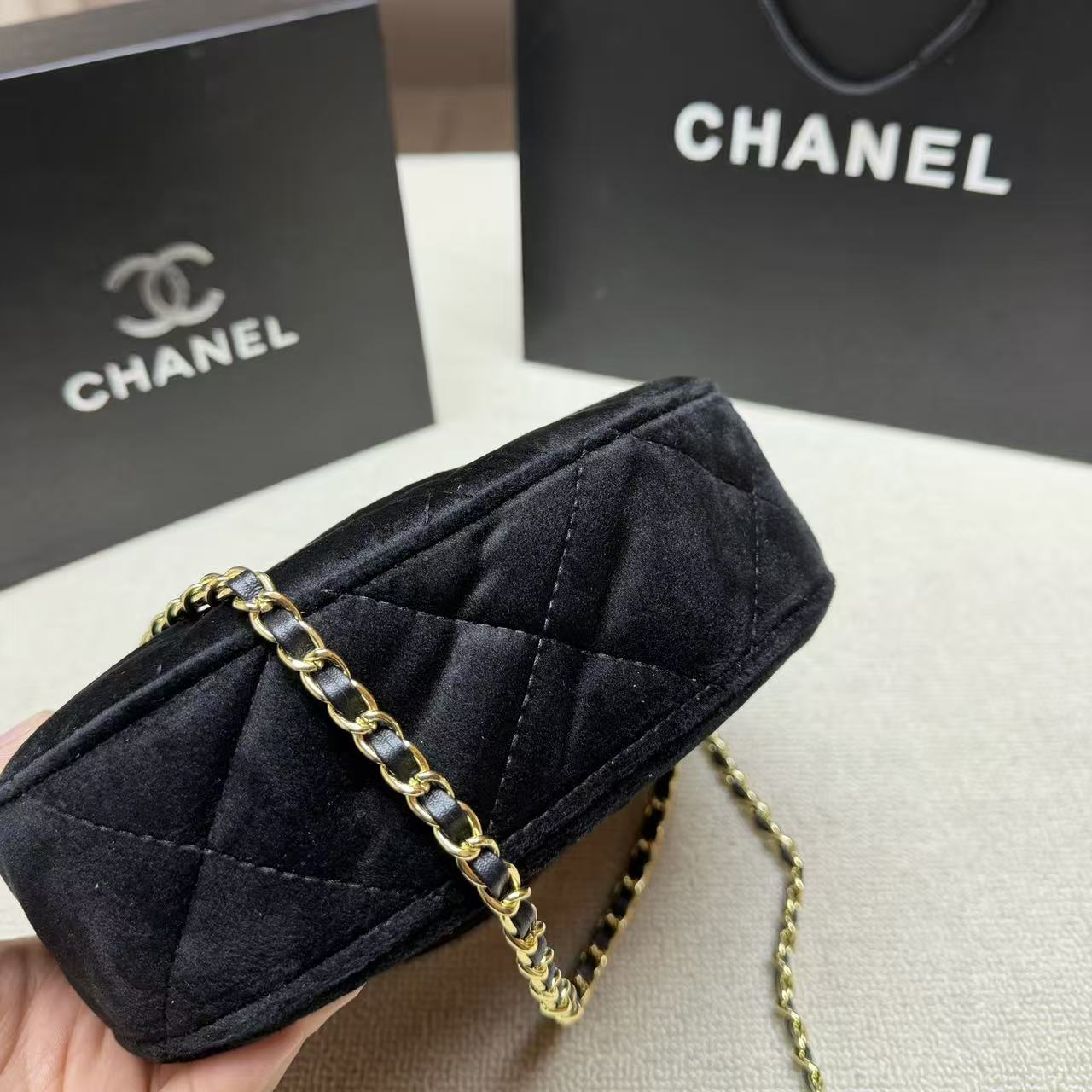 CHANE1 ベルベットチェーンバッグ【50％割引+送料無料】