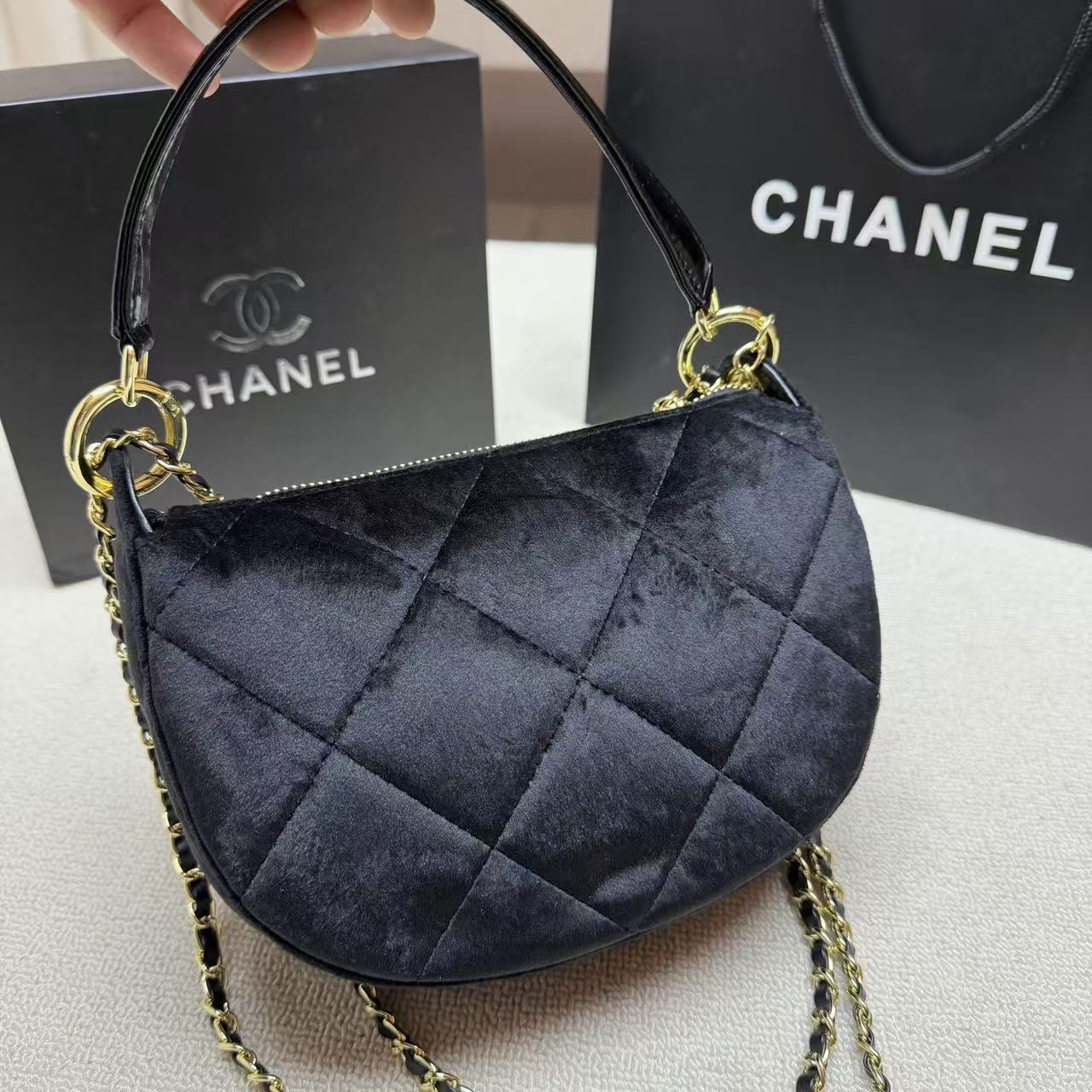 CHANE1 ベルベットチェーンバッグ【50％割引+送料無料】