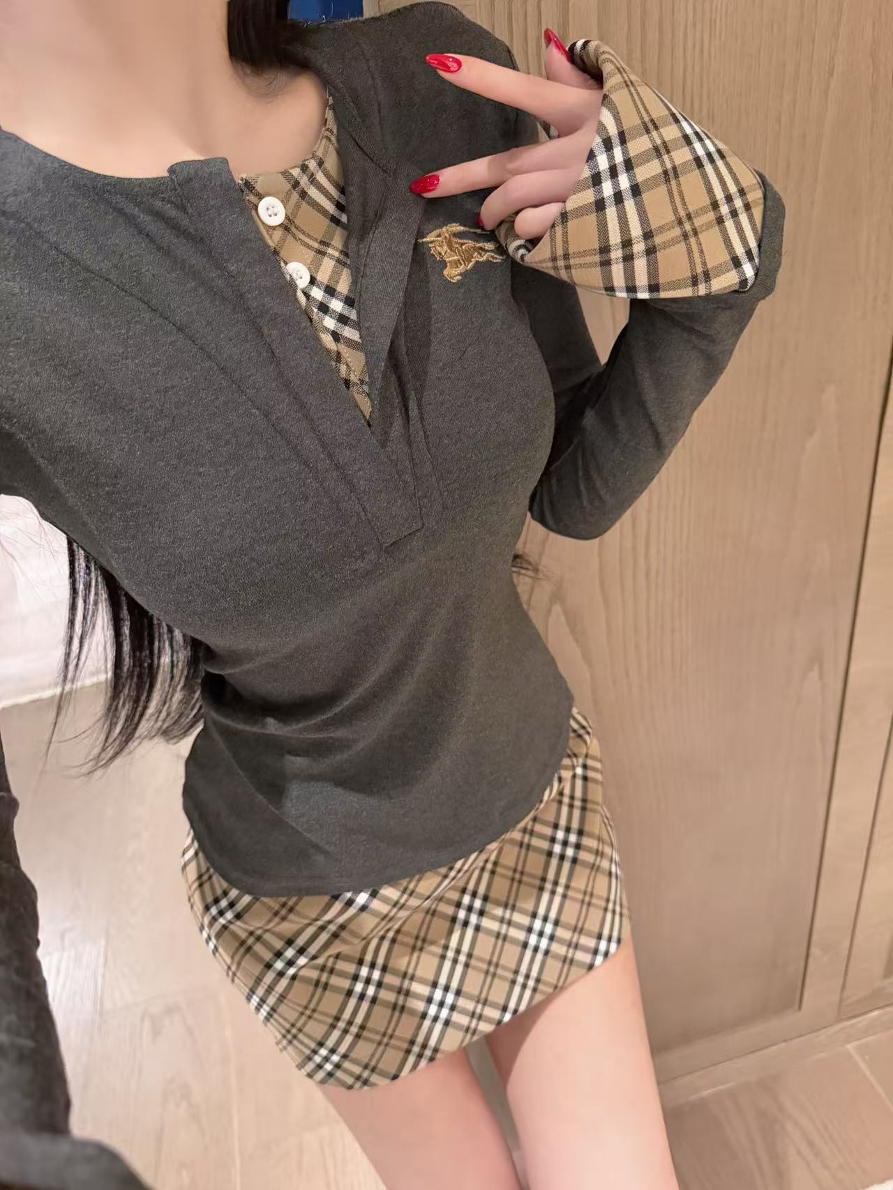 BUR8ERRY 刺繍チェック柄トップス＆スカート ツーピースセット【50％割引+送料無料】