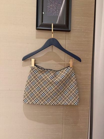 BUR8ERRY 刺繍チェック柄トップス＆スカート ツーピースセット【50％割引+送料無料】