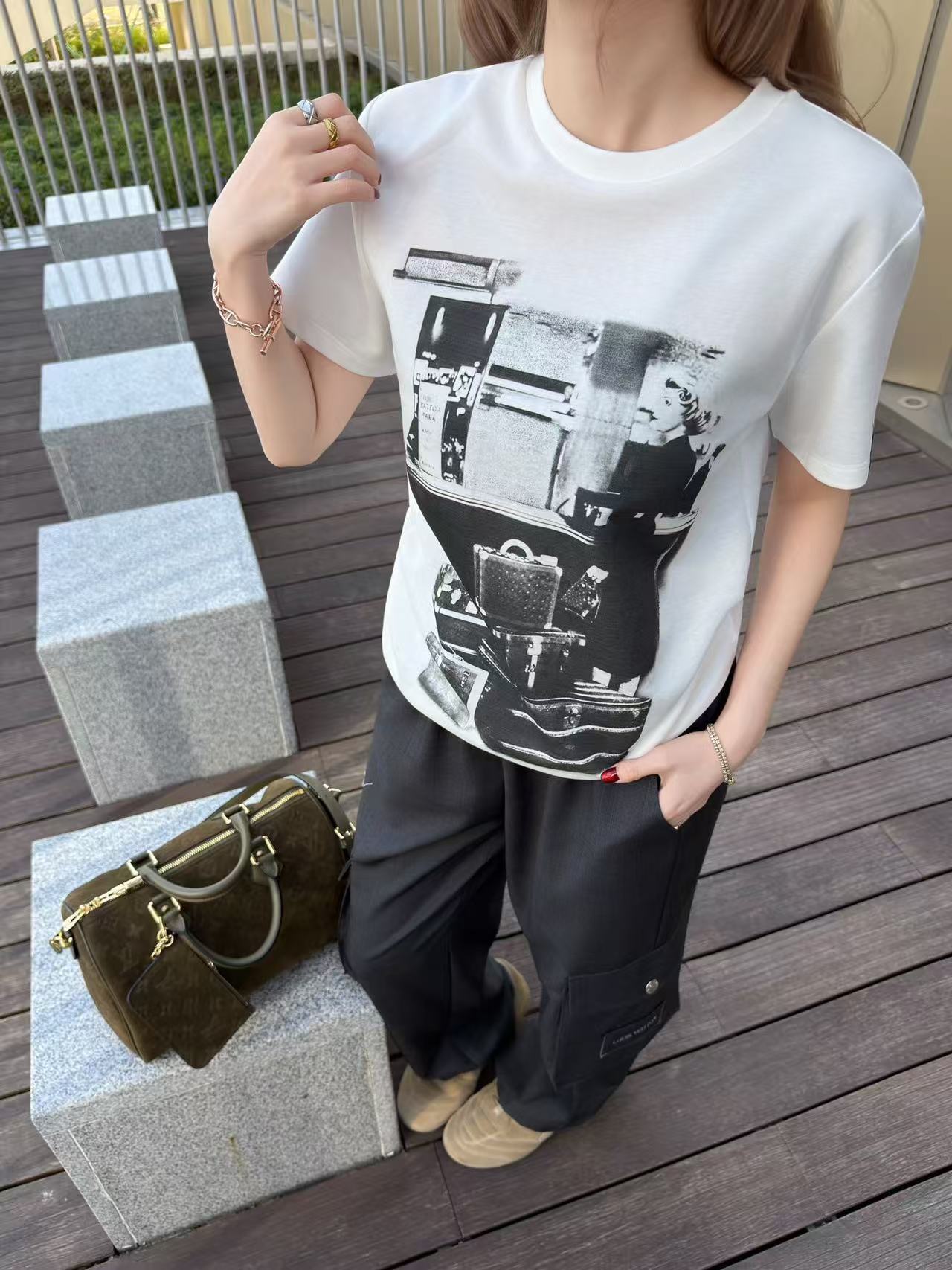 LVプリントTシャツ【50％割引+送料無料】