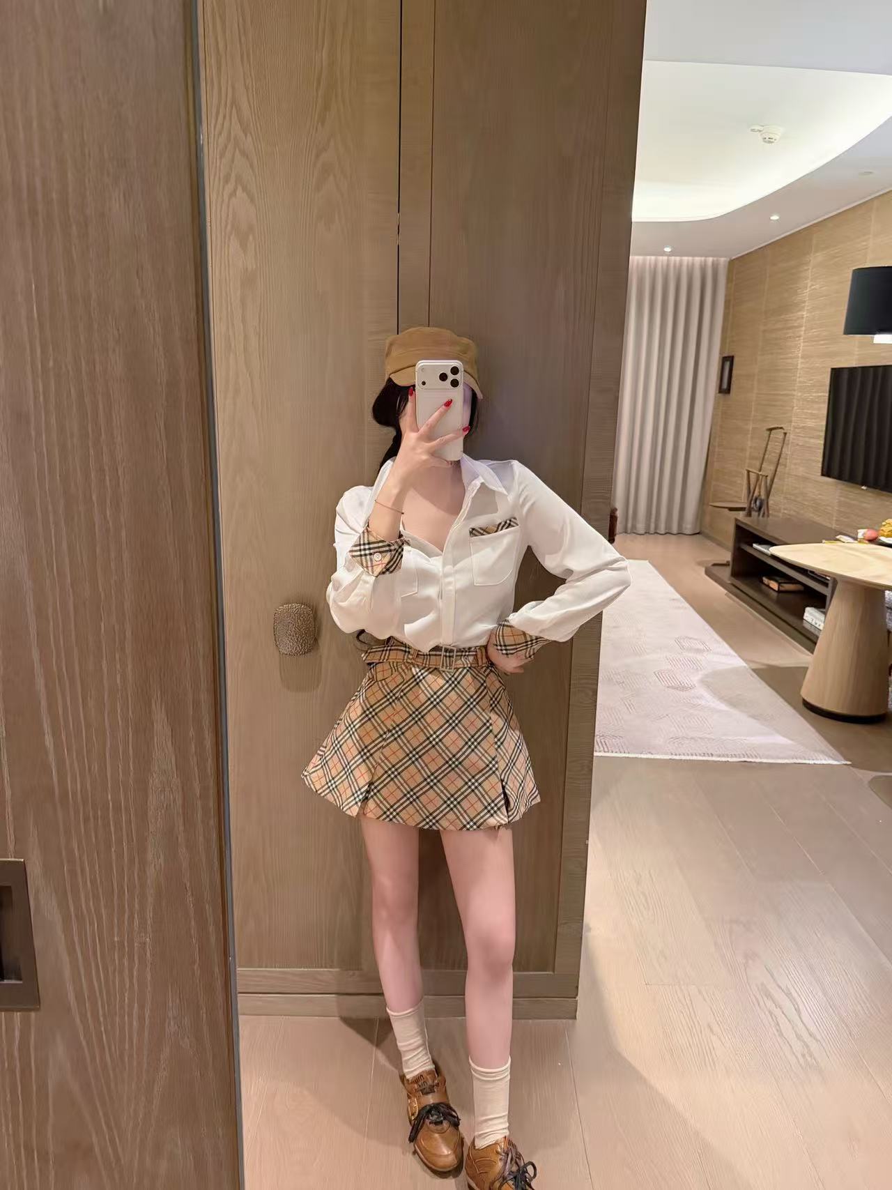 BUR8ERRYシャツとチェックスカートのツーピースセット【50％割引+送料無料】