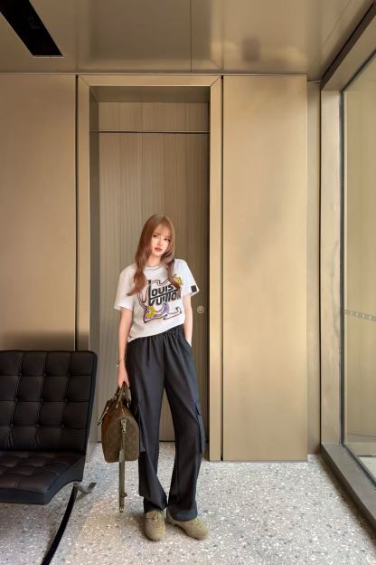 LVカラフルレターTシャツ【50％割引+送料無料】