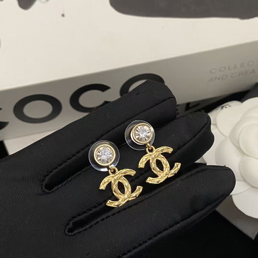 CHANE1 ダブルC ダイヤモンド スタッドピアス【50％割引+送料無料】